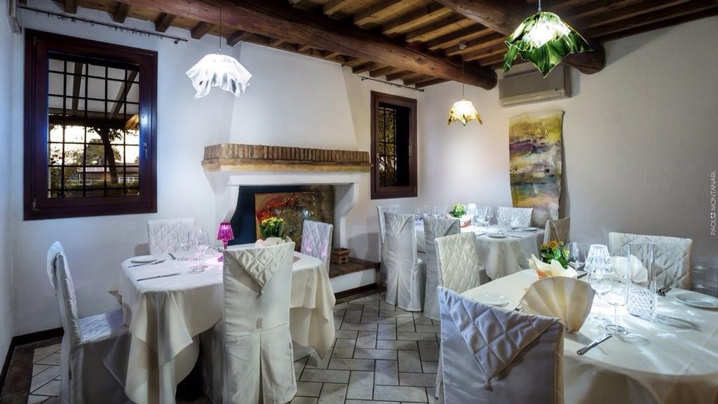לינה וארוחת בוקר אוקיובלו Borgo La Colombara מראה חיצוני תמונה
